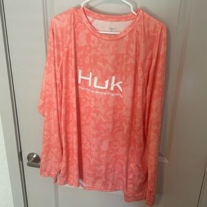 Huk Shirt in Coral with a camouflage pattern XXL
